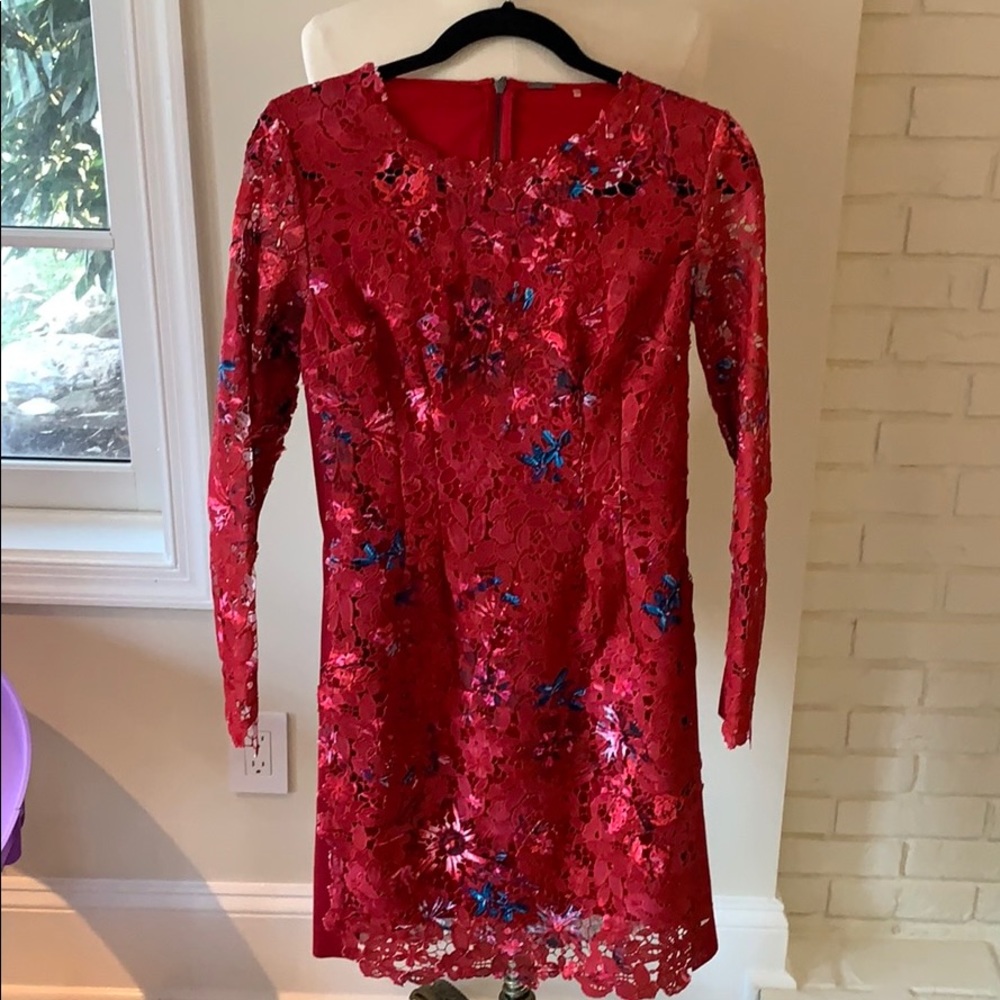 Women’s Elie Tahari berry lace dress size 4